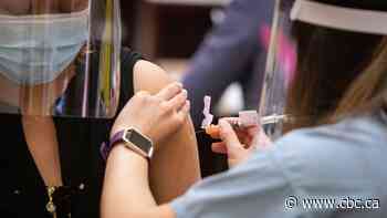 Canadians should get same COVID-19 vaccine for both doses — except in 'extremely unlikely' cases