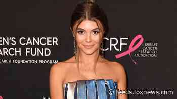 Olivia Jade shares celebratory post ringing in 2021, asks fans to 'keep the vibes good' in the new year