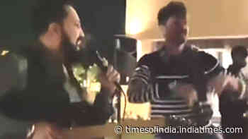 Video of Hrithik Roshan dancing as Mika Singh croons 'Ek Pal Ka Jeena' goes viral