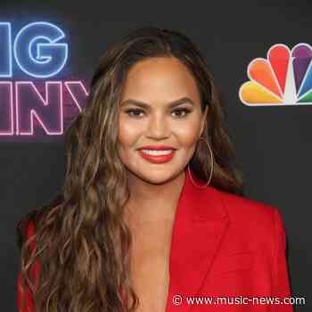Chrissy Teigen gets her nose re-pierced after botched holiday attempt
