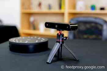 Revopoint POP handheld 3D scanner from $249