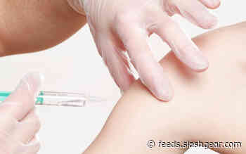 Moderna COVID-19 vaccine estimate increases but US roll-out struggles