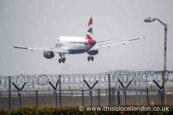 Sadiq Khan calls for tighter Covid-19 measures at UK border