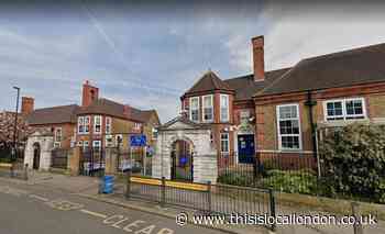 Lewisham primary school teacher dies of Covid-19