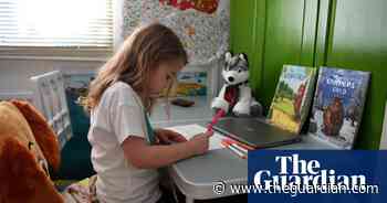 England prepares for a wintry third lockdown – in pictures