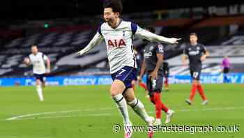 Tottenham defeat 10-man Brentford to reach Carabao Cup final