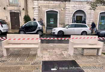 Putignano - Ecco le nuove panchine in pietra di Piazza Principe di Piemonte - Putignano Informatissimo