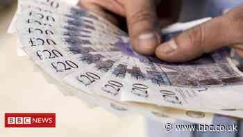 FTSE 100 chief executives 'earn average salary within 3 days'