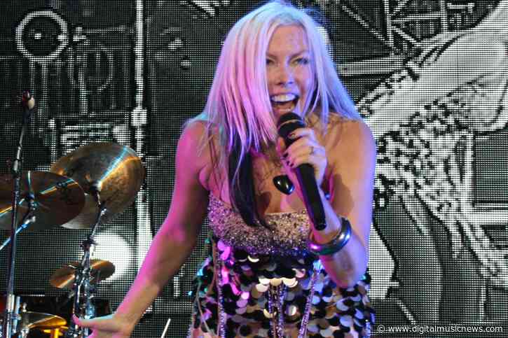 Berlin’s Terri Nunn Apologizes for Playing Trump’s New Year’s Eve Party