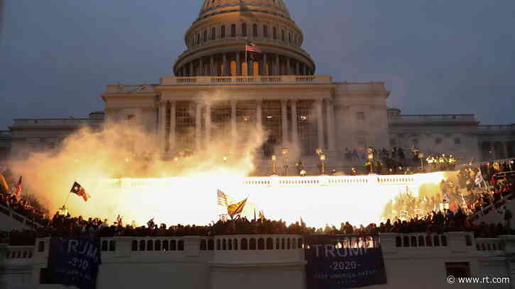 WATCH LIVE: Chaos & protests continue outside US Capitol as DC mayor declares curfew, National Guard fully activated