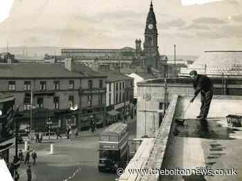 Crowds went into Bolton to see the traffic lights change