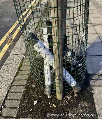 Safety fears over bollards removed from Barnet cycle lane