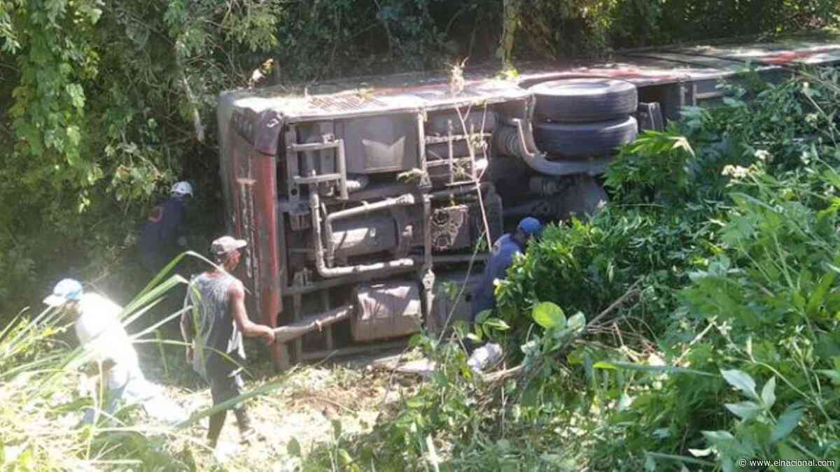 16 heridos tras volcamiento de un Transmiranda en la carretera Caucagua-Higuerote - El Nacional