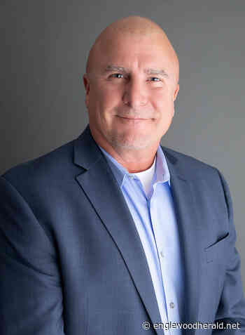 Realize you are amazing and watch what happens next - Englewood Herald