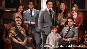 Shah Rukh Khan shares a fan-made family portrait featuring wife Gauri Khan, kids Suhana, Aryan, AbRam and late parents