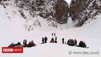 Kamchatka: Frozen waterfall collapse kills one in Russia's far east