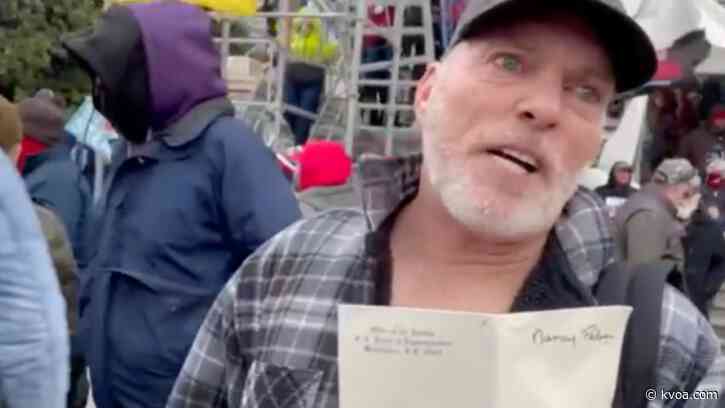 DC Attack: Man seen at Pelosi’s desk arrested