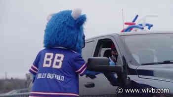 M&T Bank and the Bills gave away playoff scarves to 4,000 fans
