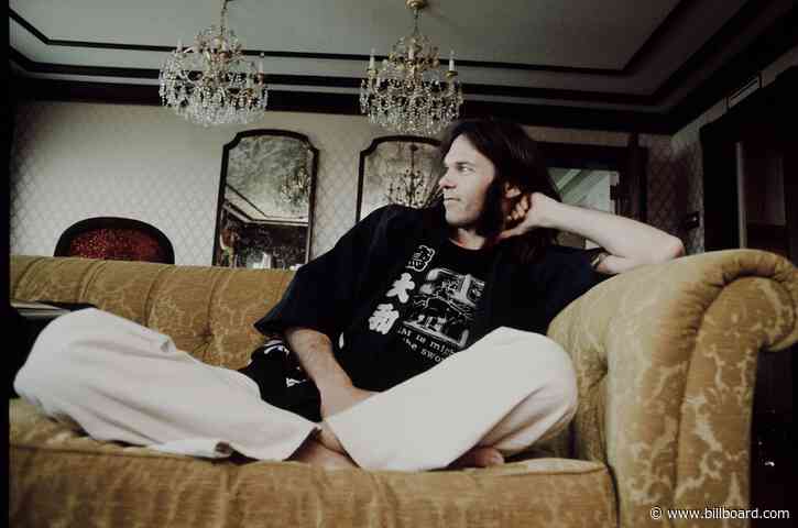 The 10 Best Neil Young Covers, From Radiohead to Joni Mitchell & Beyond
