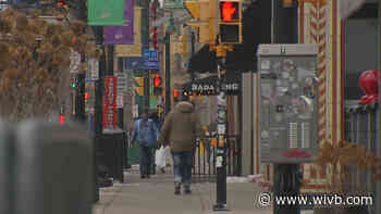 Restaurants plead with New York State to "Save our Servers" outside city courthouse