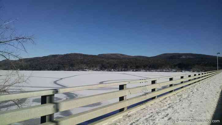Warnings issued on Great Sacandaga Lake ice