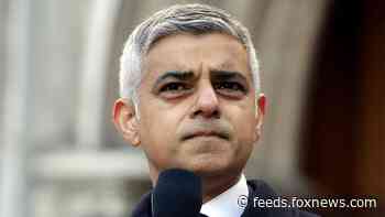London Mayor Khan declares 'major incident' as coronavirus cases surge, hospitals 'overwhelmed'