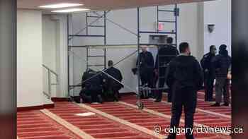 Knife-wielding man arrested in northeast Calgary mosque - CTV Toronto