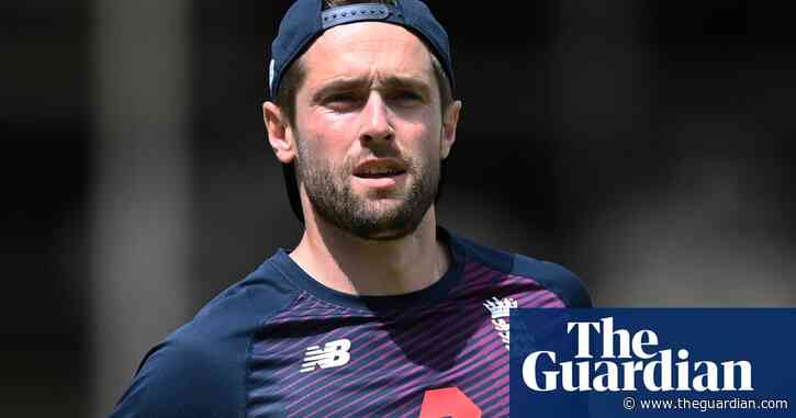 Chris Woakes rejoins England – at a distance – before first Sri Lanka Test