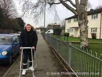 Paralysed Welling ambulance worker to walk for the NHS