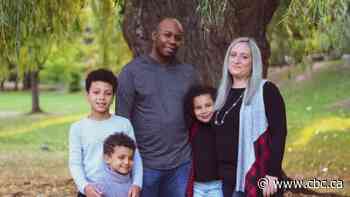 'Felt like crying:' Parents and teachers struggle to balance work and online school