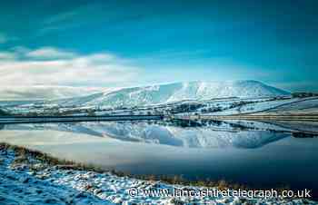 Lee Mansfield: Burnley photographer captures snow swept Pendle Hill