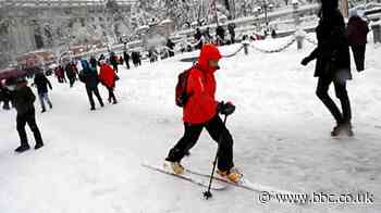 Storm Filomena: Heavy snowfall closes roads in Madrid