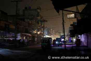 Massive power cut plunges Pakistan into darkness - St Helens Star