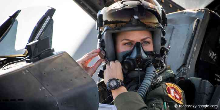 What actually happens when fighter pilots take off their masks