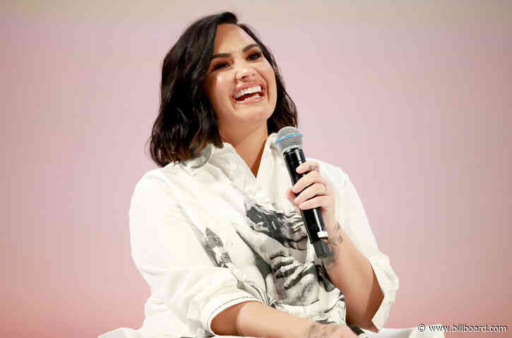 Demi Lovato Is Pretty in Pink With Her Daring Hair Makeover