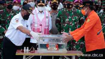 Indonesian divers retrieve crashed Sriwijaya Air plane's flight data recorder