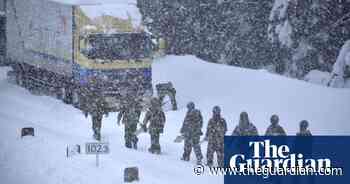Japan's Hokuriku region blanketed by record snowfall – video