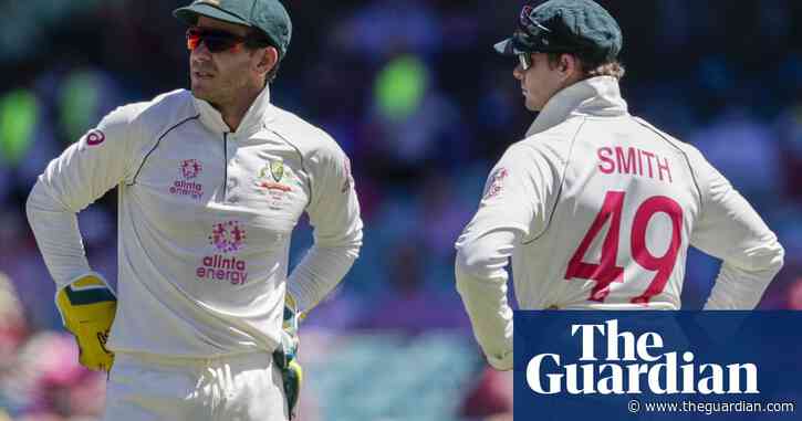 Tim Paine defends Steve Smith over crease-scuffing claim