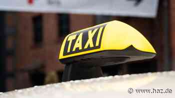 Taxifahrer überfährt eigenen Fahrgast: Frau (76) tot