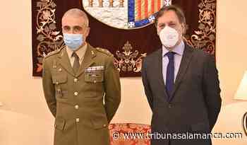 Carbayo traslada al nuevo coronel del REI Nº11 su deseo de que la vinculación entre el regimiento y la ciudad se siga estrechando - Tribuna de Salamanca
