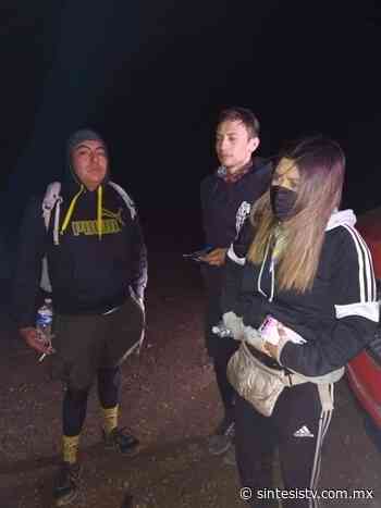 Rescatan a tres personas del cerro El Coronel de Rosarito - Sintesis Tv