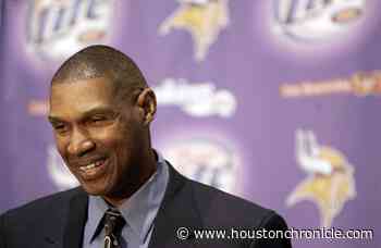 Texans broaden their coaching search under Nick Caserio - Houston Chronicle