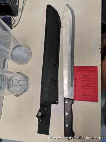 Two arrested by Met Police in Deptford over cannabis & knife