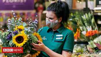 Morrisons to be first UK supermarket to pay minimum £10 an hour