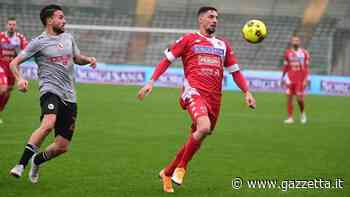 Vola ancora il Renate, torna in vetta il Modena. Bari, stop che fa male - La Gazzetta dello Sport