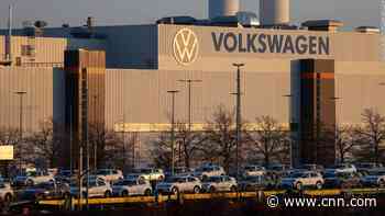 World's largest carmaker is starting to gain ground on Tesla