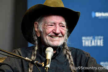 PIC: Willie Nelson Gets His COVID-19 Vaccination
