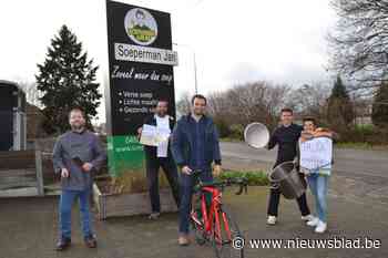 Sportieve architect Tim (36) rijdt straks 1.000 km tegen kanker, en drie bevriende ondernemers helpen hem nu door… spaghetti te maken