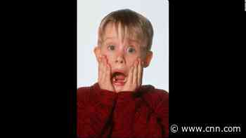 'Home Alone 2' star tweets support for removing Trump's cameo