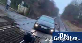 TikTok photoshoot of car on UK level crossing – 'sheer stupidity'